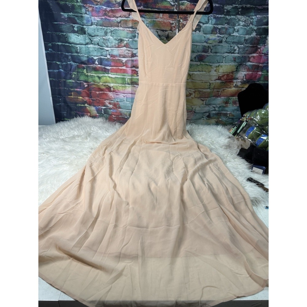NWT Long Flowing Lulus Gown